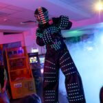 Petreceri copii - Petreceri tematice pentru copii: Dance, Survivor sau Glow Party — cum alegi? 8 Loc petreceri copii București cu ring de dans și zonă de jocuri